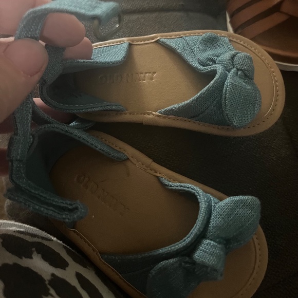 2 Pairs of Infant Sandals - Picture 2 of 4